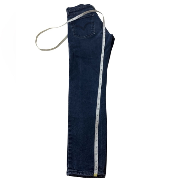 Levi’s Premium - Wedgie Icon Fit Jeans - Picture 13 of 14